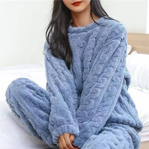 Women’s Winter Pajama Set Soft Warm Thickened Fleece Long Sleeve Homewear Sleepwear Suitable for Indoor Outdoor Use