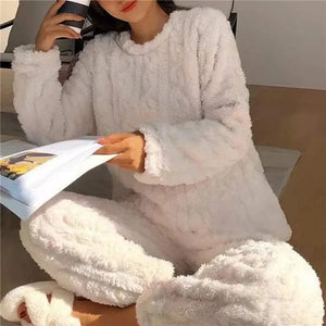 Women’s Winter Pajama Set Soft Warm Thickened Fleece Long Sleeve Homewear Sleepwear Suitable for Indoor Outdoor Use